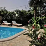 Roso Daire Kastela
